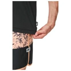 Tee-Shirt Picture Timont Surf Tee Black -Glis Shop a12454dcccf3ecb8c89658ca1467b9a2ee345c83 E23PICTTEH3364237 907