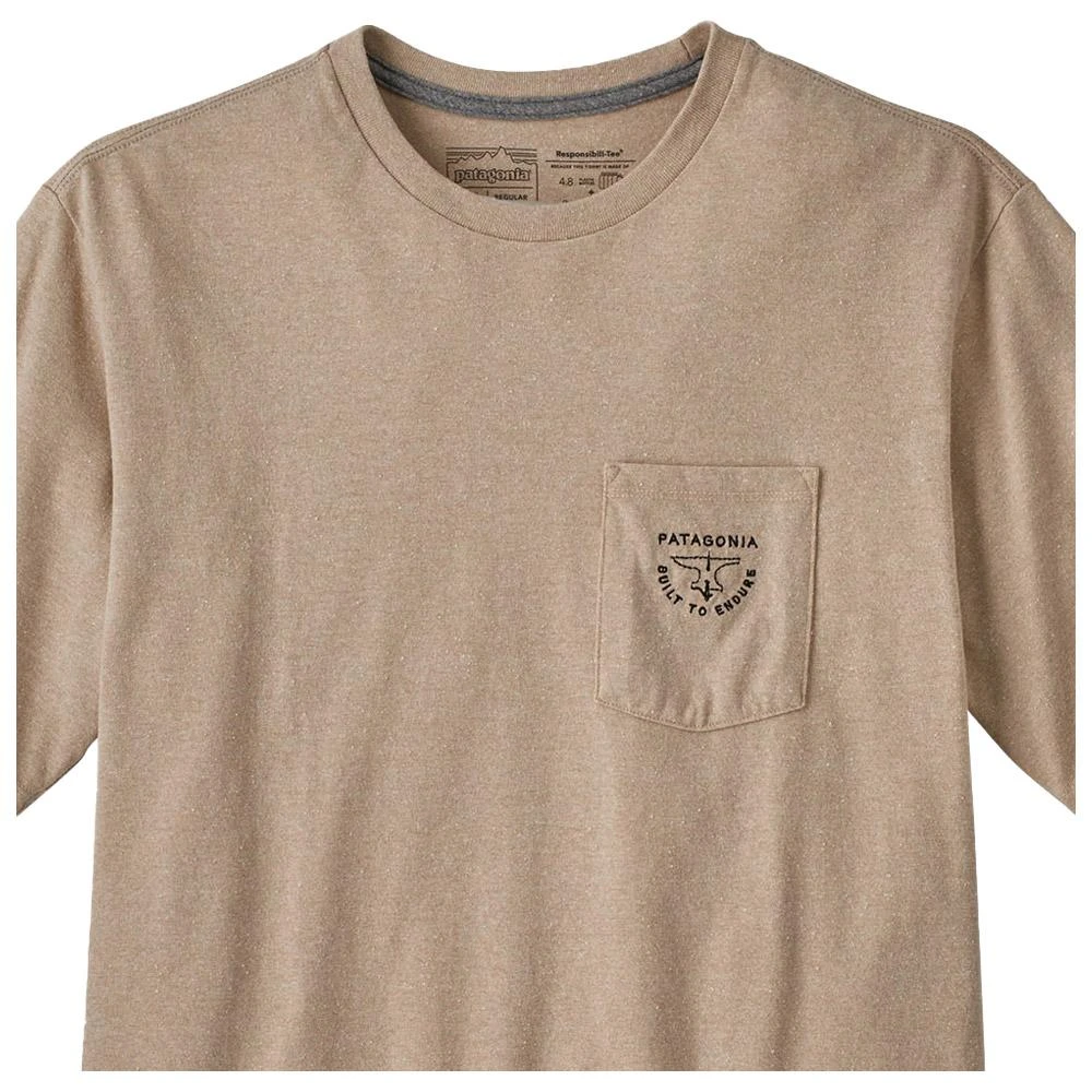 Tee-Shirt Patagonia M's Forge Mark Crest Pocket Responsibili-Tee Oar Tan 4 Tee-Shirt Patagonia M's Forge Mark Crest Pocket Responsibili-Tee Oar Tan - Image 2